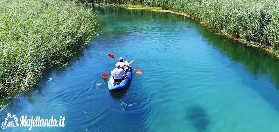 Canoa Sul Fiume Tirino A Bussi Pe In Abruzzo Abruzzo Active